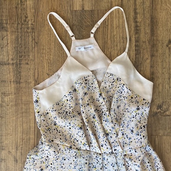 BCBGeneration Cream Midi Dress with Elegant Design - Picture 3 of 7